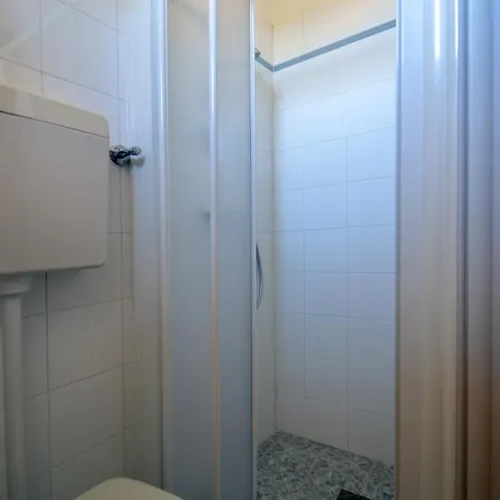Della Torre فندق تْشيرنوبيو